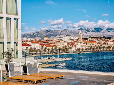 𝗧𝗛𝗘 𝟭𝟬 𝗕𝗘𝗦𝗧 Hotels in Split of 2024 (from S$70) .